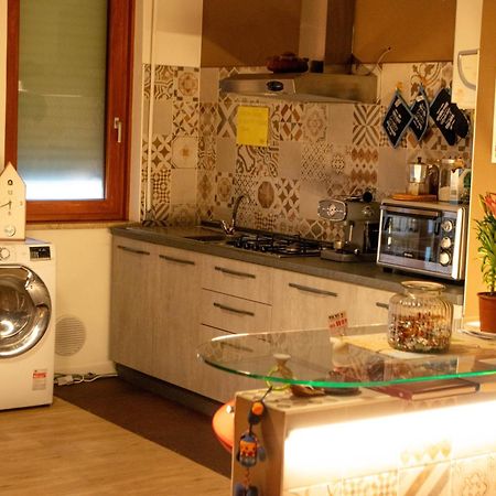 Bed and Breakfast Emmanueli65 Fronte Clinica Per 4 Matrimoniale E Castello Plasencia Exterior foto